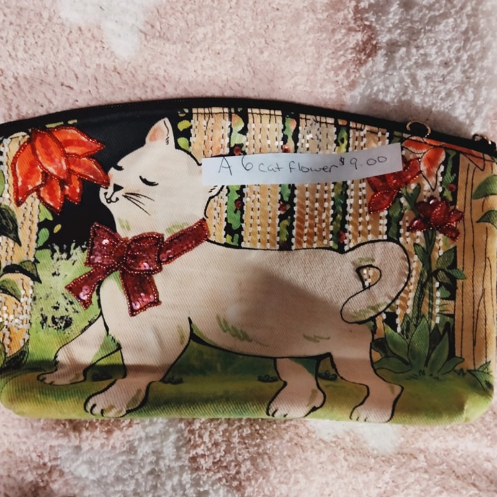 Kitty Smelling Flower Coin Purse
